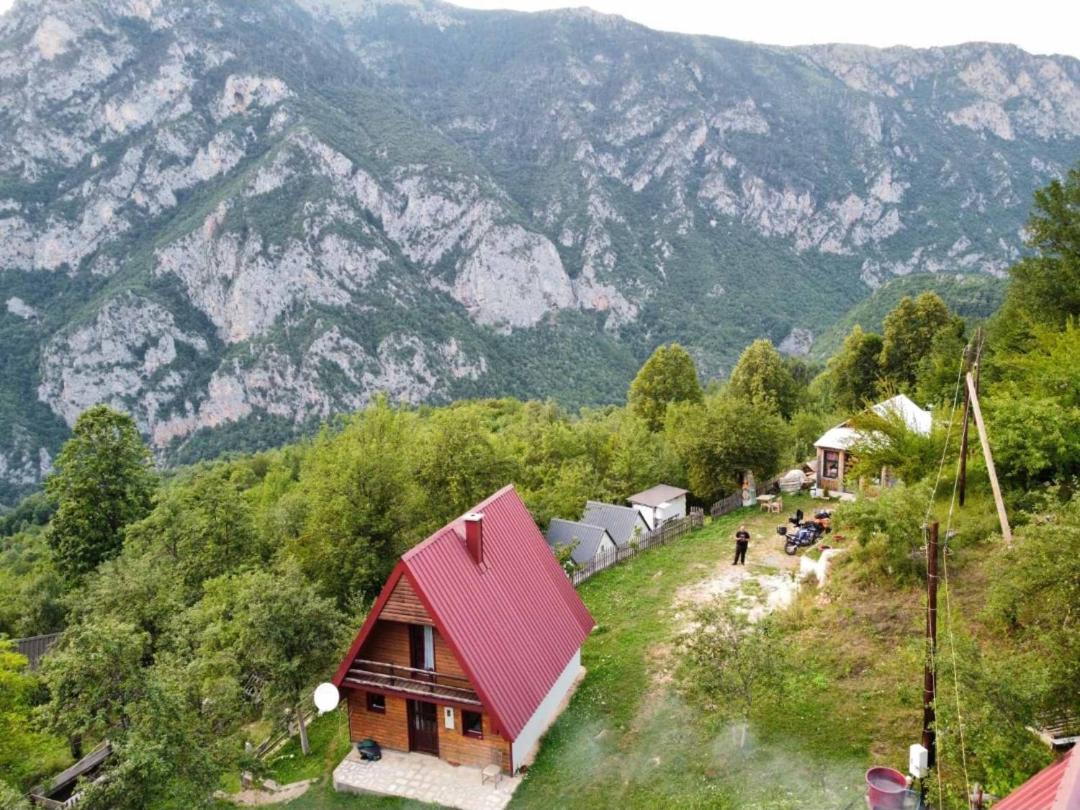 Ethno Momo Tepca Brvnara